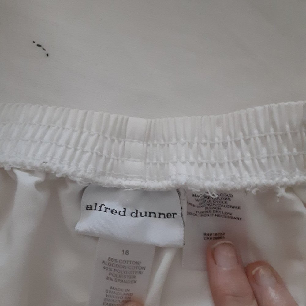 Alfred Dunner Size 16 Elastic Slacks